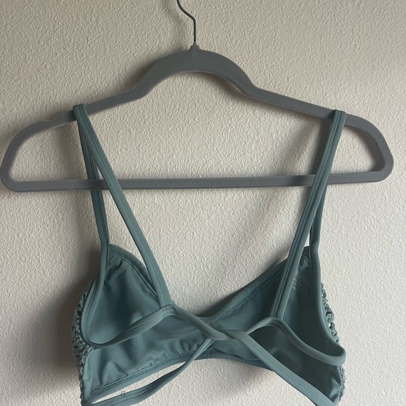 Poshpua Crochet bikini top - Picture 2 of 3